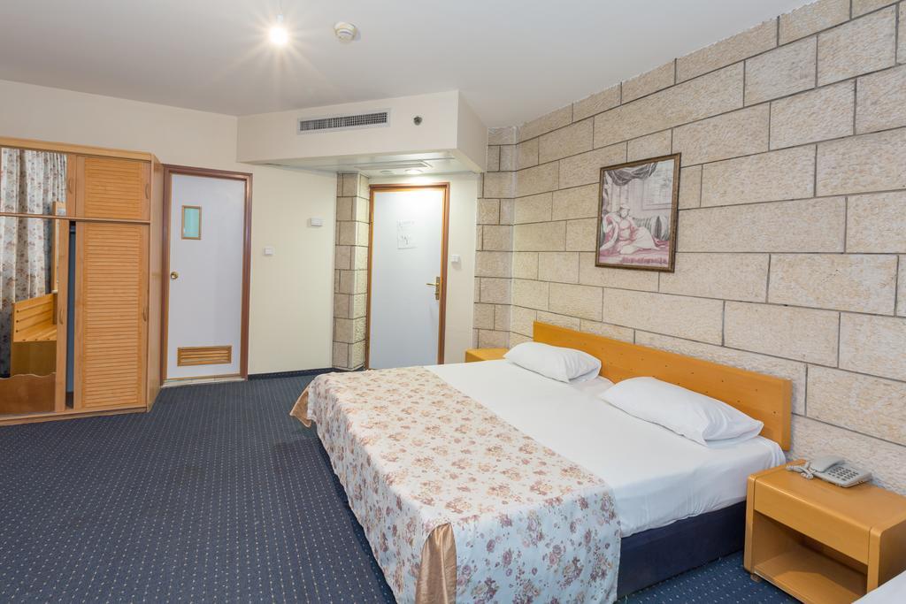 Hotel & Museum Dona Gracia Tiberiade Esterno foto